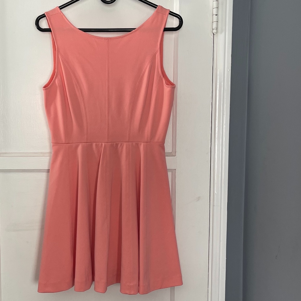 Backless dress